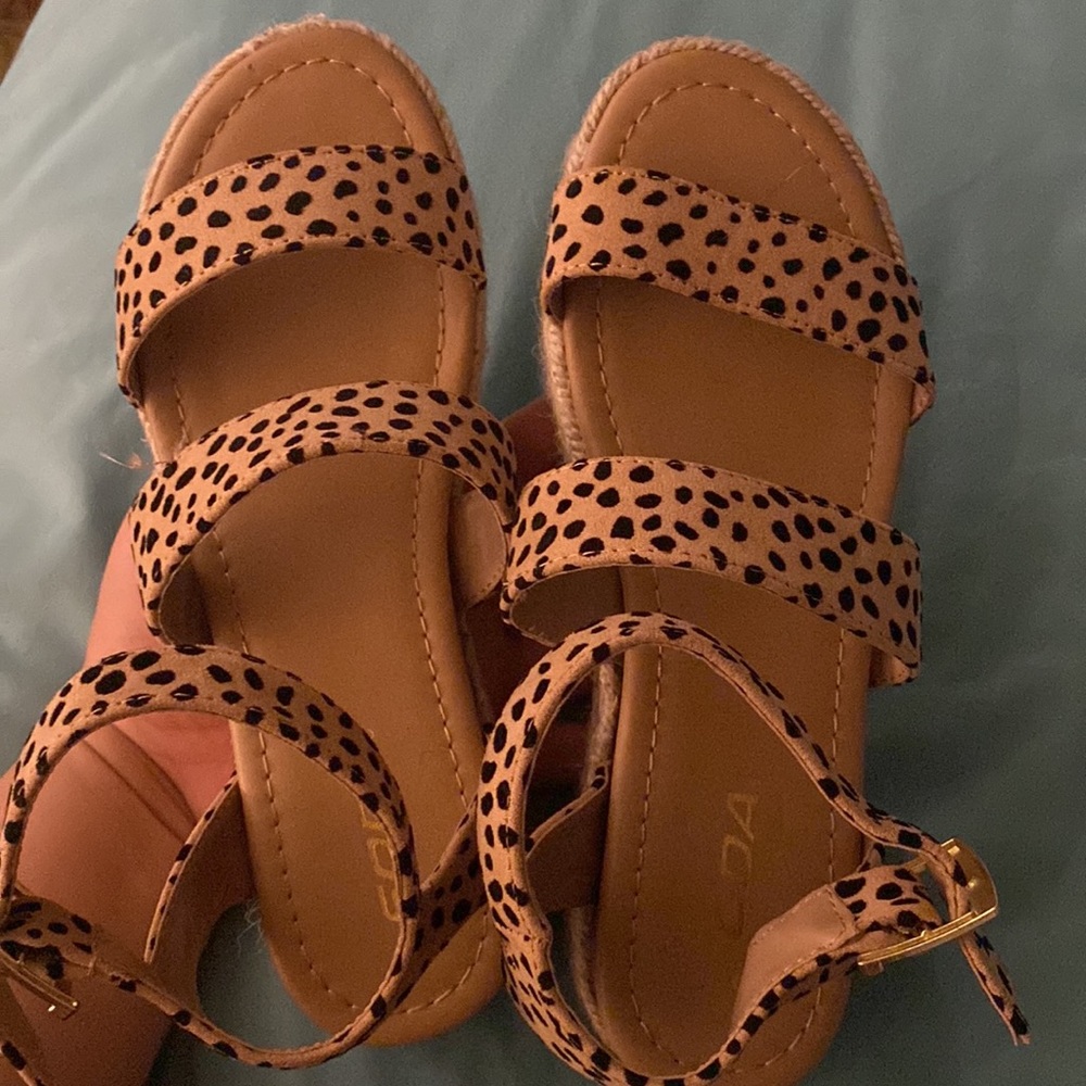 Practically New Wedges!!!! - image 2